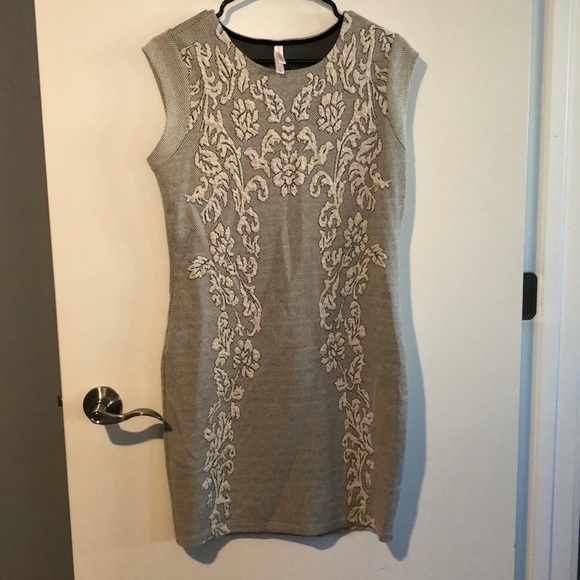 Dress - Picture 1 of 2